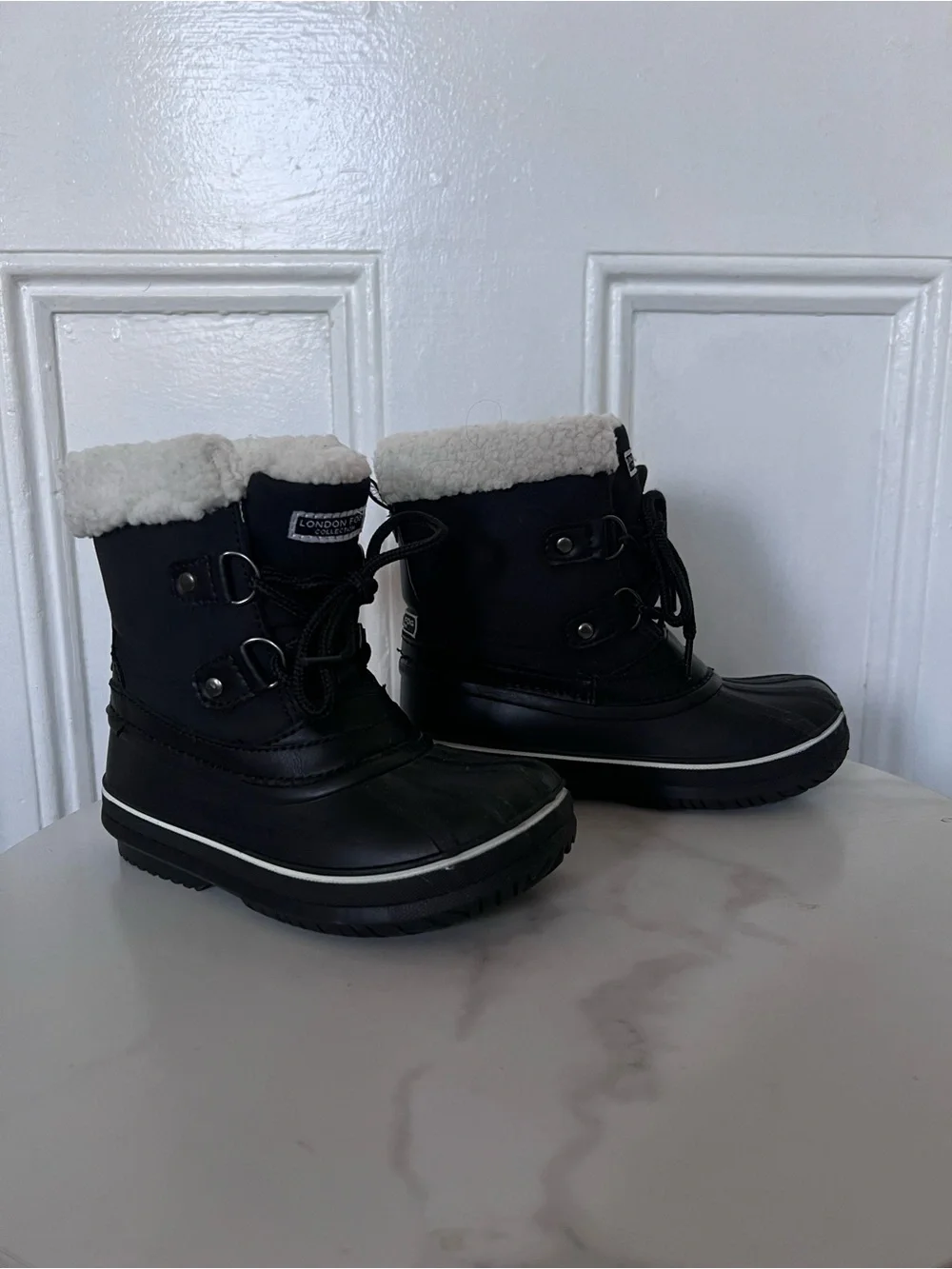 London Fog Black Winter Snow Boots Faux Fur Lined Lace Up Waterproof Kids 10